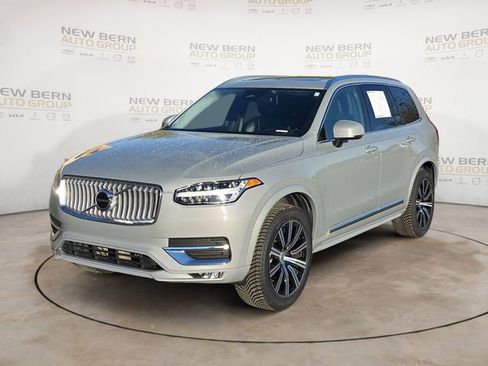 Certified 2025 Volvo XC90 B5 Core AWD/4WD image 1