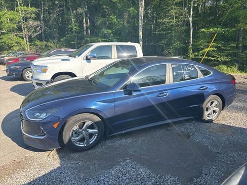 Used 2021 Hyundai Sonata SE FWD image 2