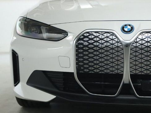 Used 2025 BMW i4 xDrive40i w/ Parking Assistance Package image 6