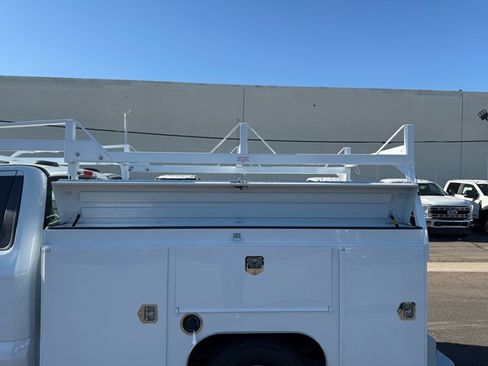 New 2026 Ford F250 XL w/ XL Chrome Package image 15