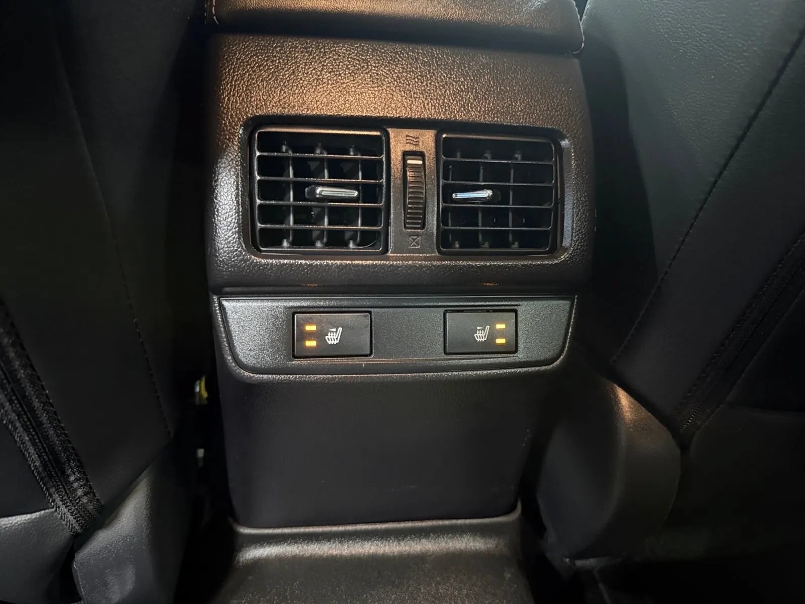 Used 2017 Subaru Outback 3.6R Limited AWD/4WD image 33