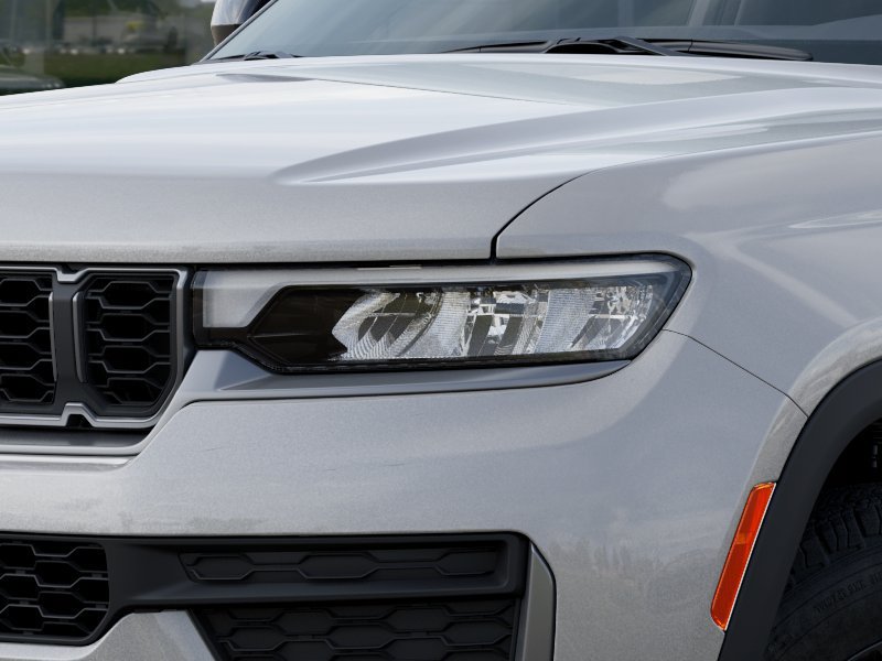 New 2026 Jeep Grand Cherokee 4WD image 11