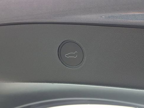 Used 2023 Tesla Model 3 Standard Range RWD image 33