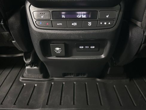 Used 2024 Honda Pilot Elite image 33