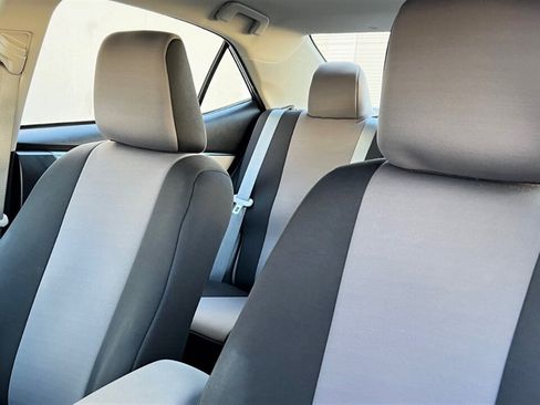 Used 2015 Toyota Corolla LE FWD image 10