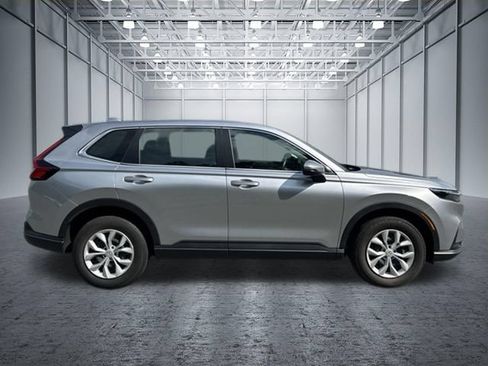 Used 2024 Honda CR-V LX image 9