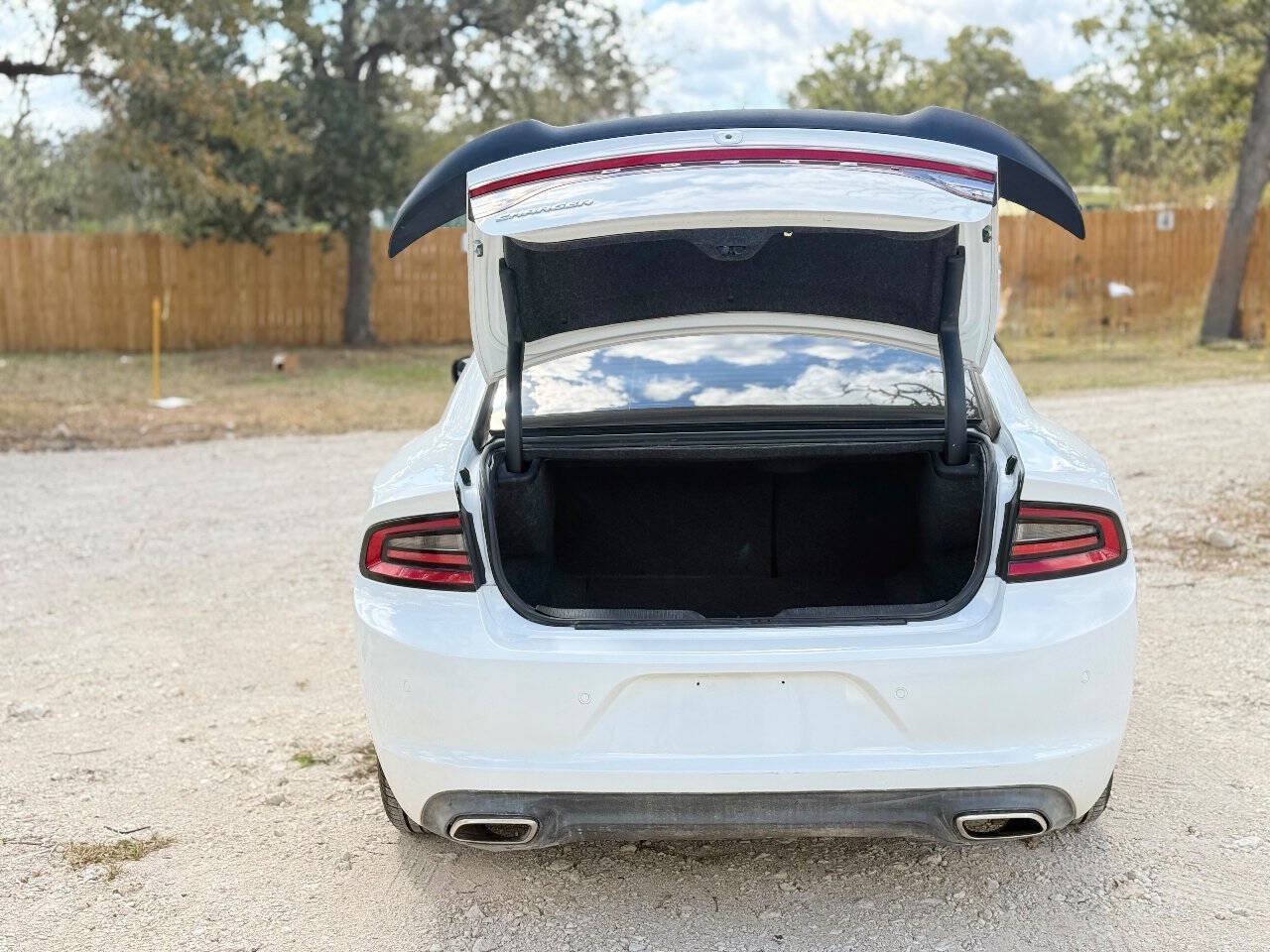 Used 2022 Dodge Charger SXT RWD image 16