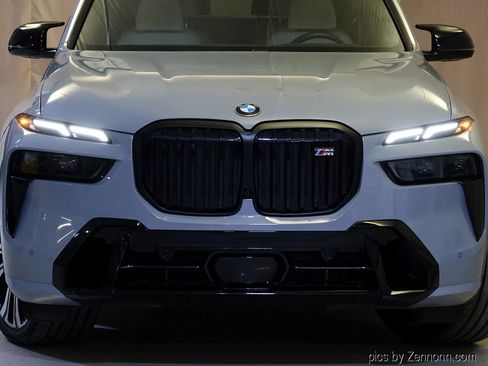 Certified 2025 BMW X7 M60i image 6