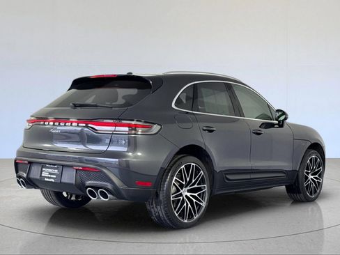 Certified 2025 Porsche Macan AWD/4WD image 8