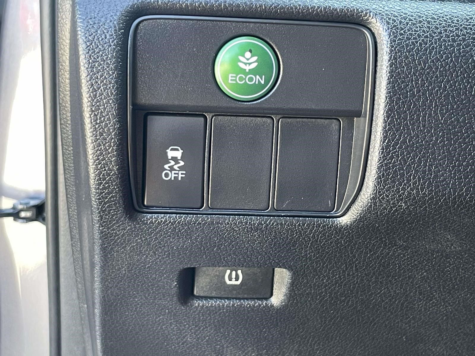 Used 2017 Honda Accord EX image 18