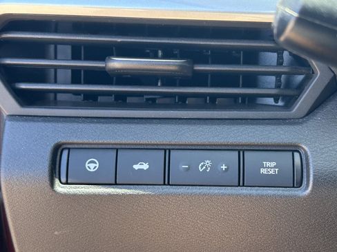 Used 2023 Nissan Altima 2.5 SL FWD image 15