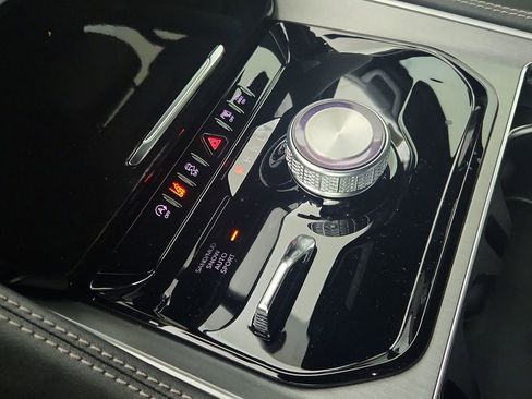 New 2026 Jeep Grand Wagoneer 4WD image 29