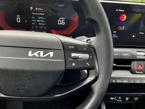 Used 2025 Kia K4 FWD image 13