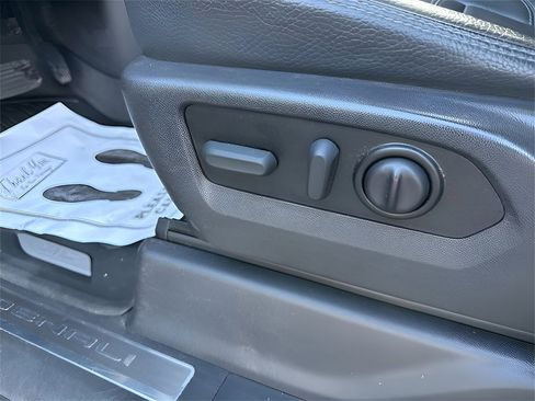 Used 2022 GMC Sierra 1500 Denali w/ Denali Reserve Package image 26