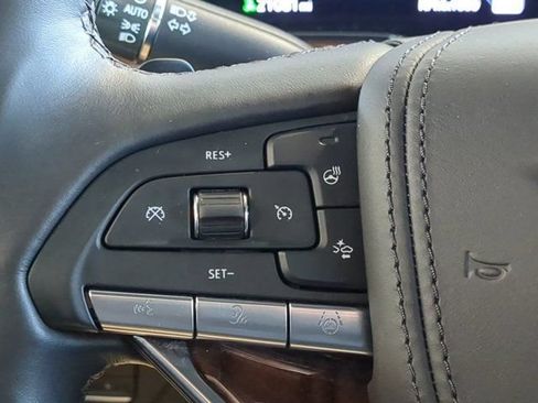 Used 2022 Cadillac Escalade Sport Platinum AWD/4WD image 23