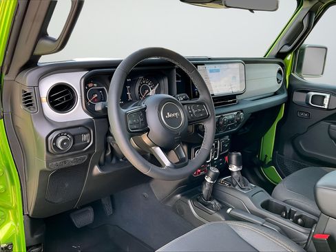 Used 2026 Jeep Wrangler Unlimited Sport AWD/4WD image 14