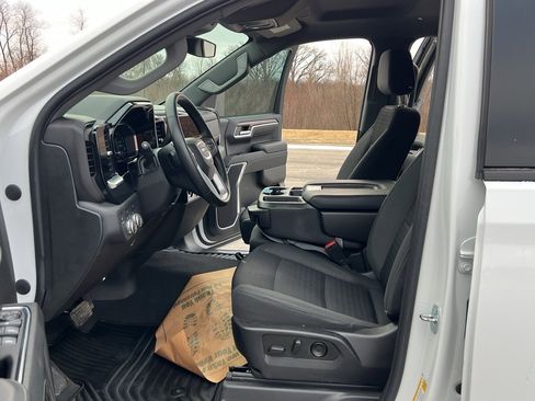 Used 2023 GMC Sierra 1500 Elevation image 14