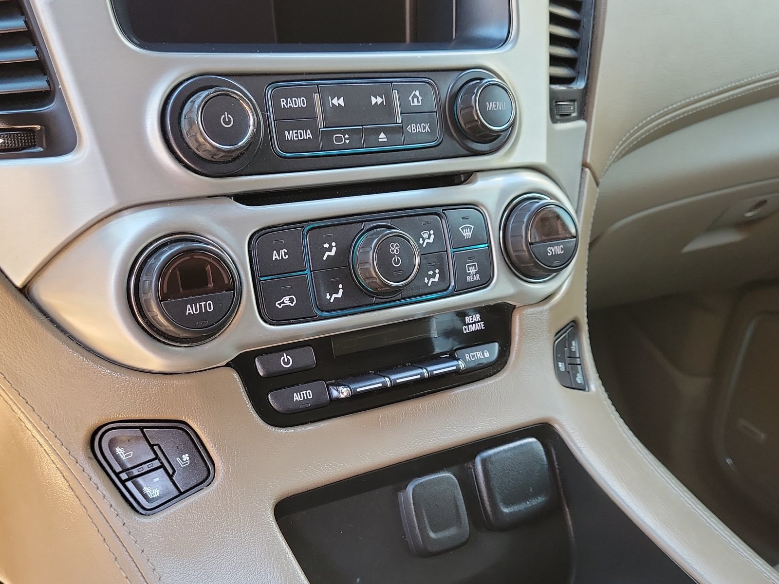Used 2019 GMC Yukon SLT w/ Open Road Package RWD image 27