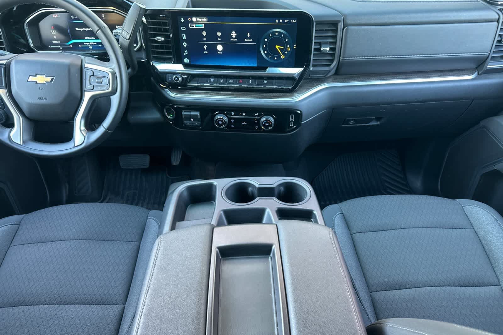 Used 2026 Chevrolet Silverado 2500 LT AWD/4WD image 3