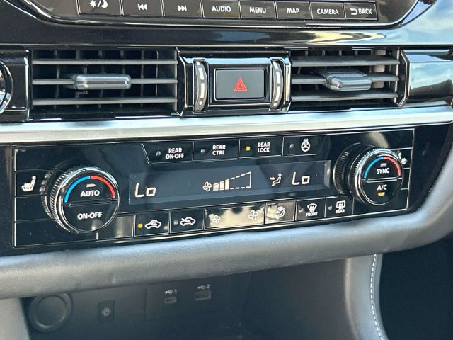 Certified 2025 Nissan Pathfinder SL FWD image 37