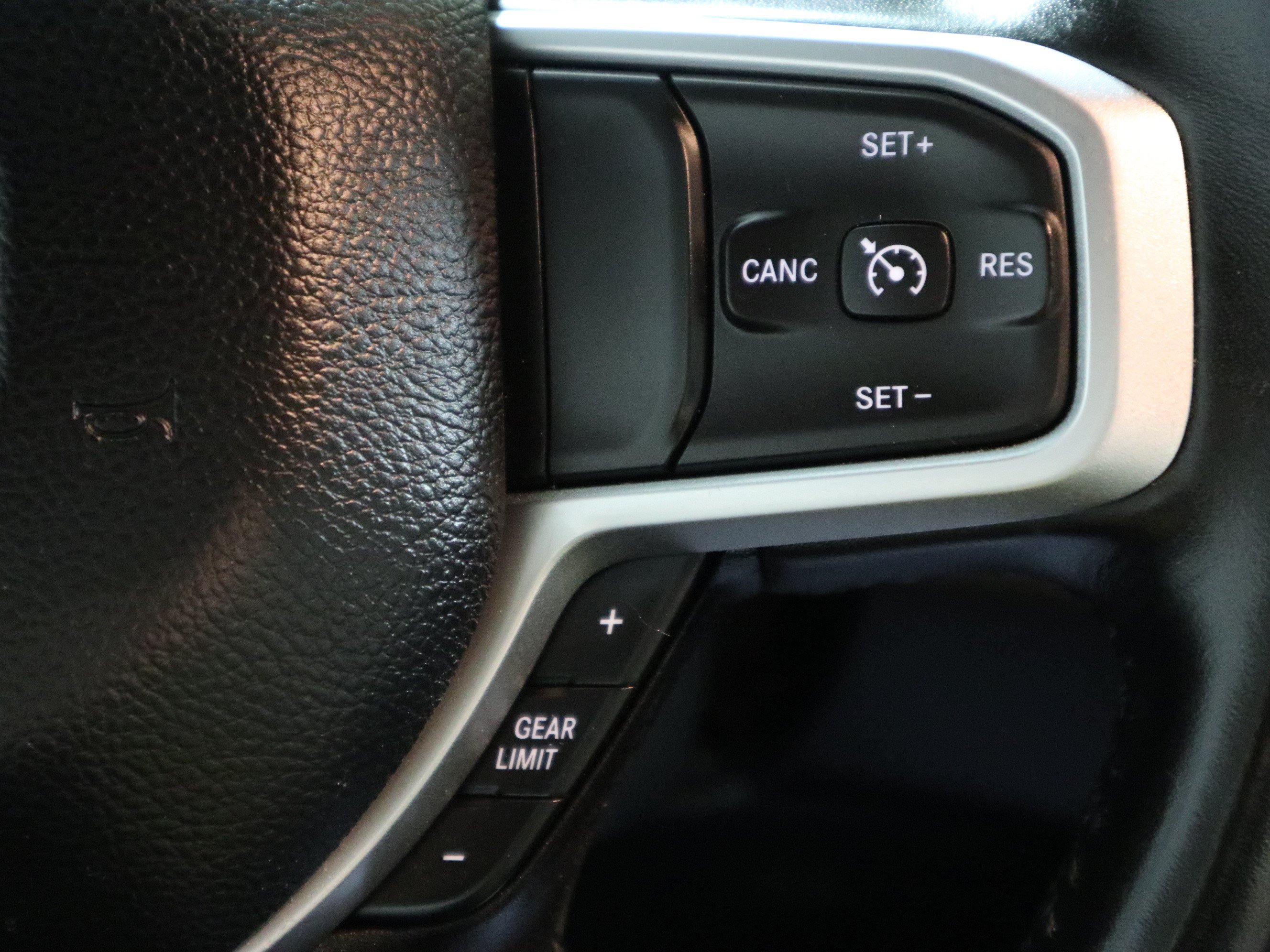 Used 2024 RAM 2500 Big Horn AWD/4WD image 27