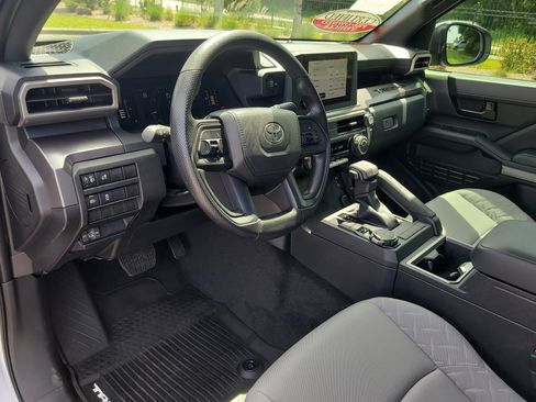 Used 2026 Toyota Tacoma SR5 AWD/4WD image 19