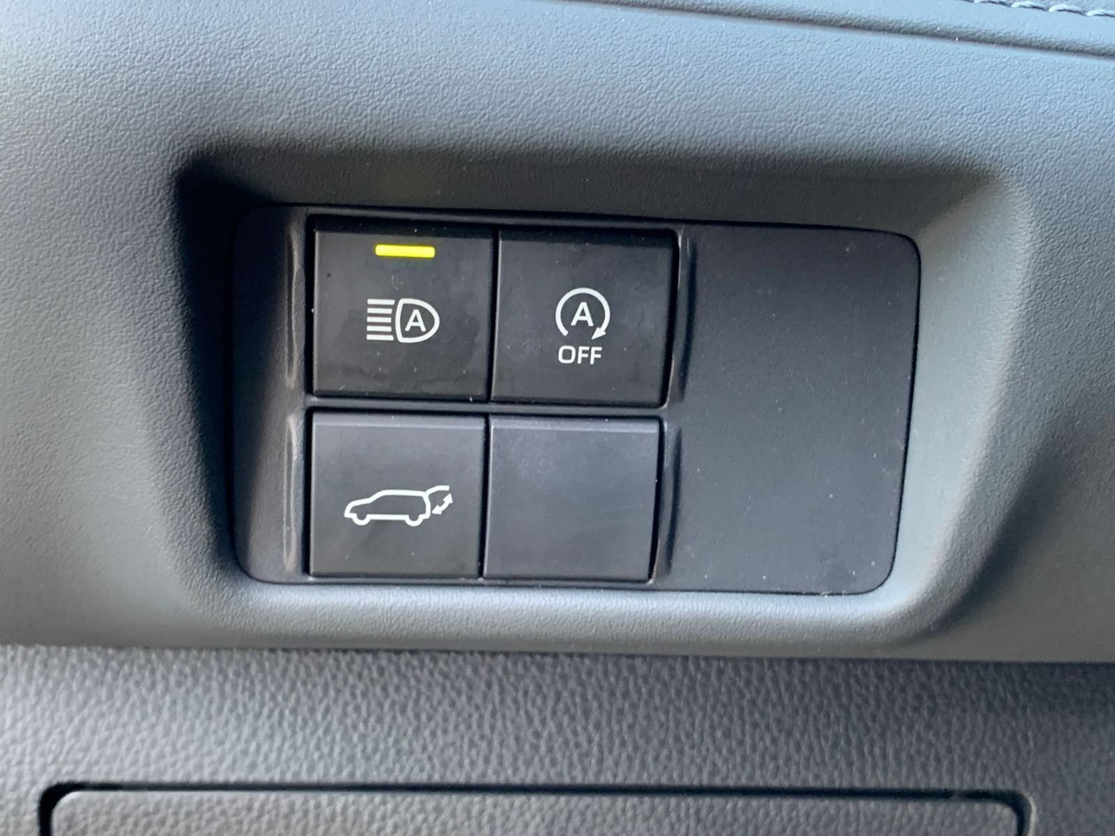 Used 2025 Toyota Highlander XSE AWD/4WD image 22