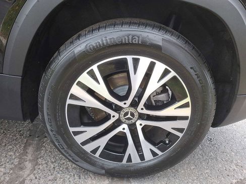 Used 2025 Mercedes-Benz GLB 250 4MATIC image 7