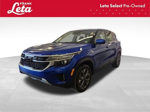 Used 2024 Kia Seltos LX AWD/4WD image 1