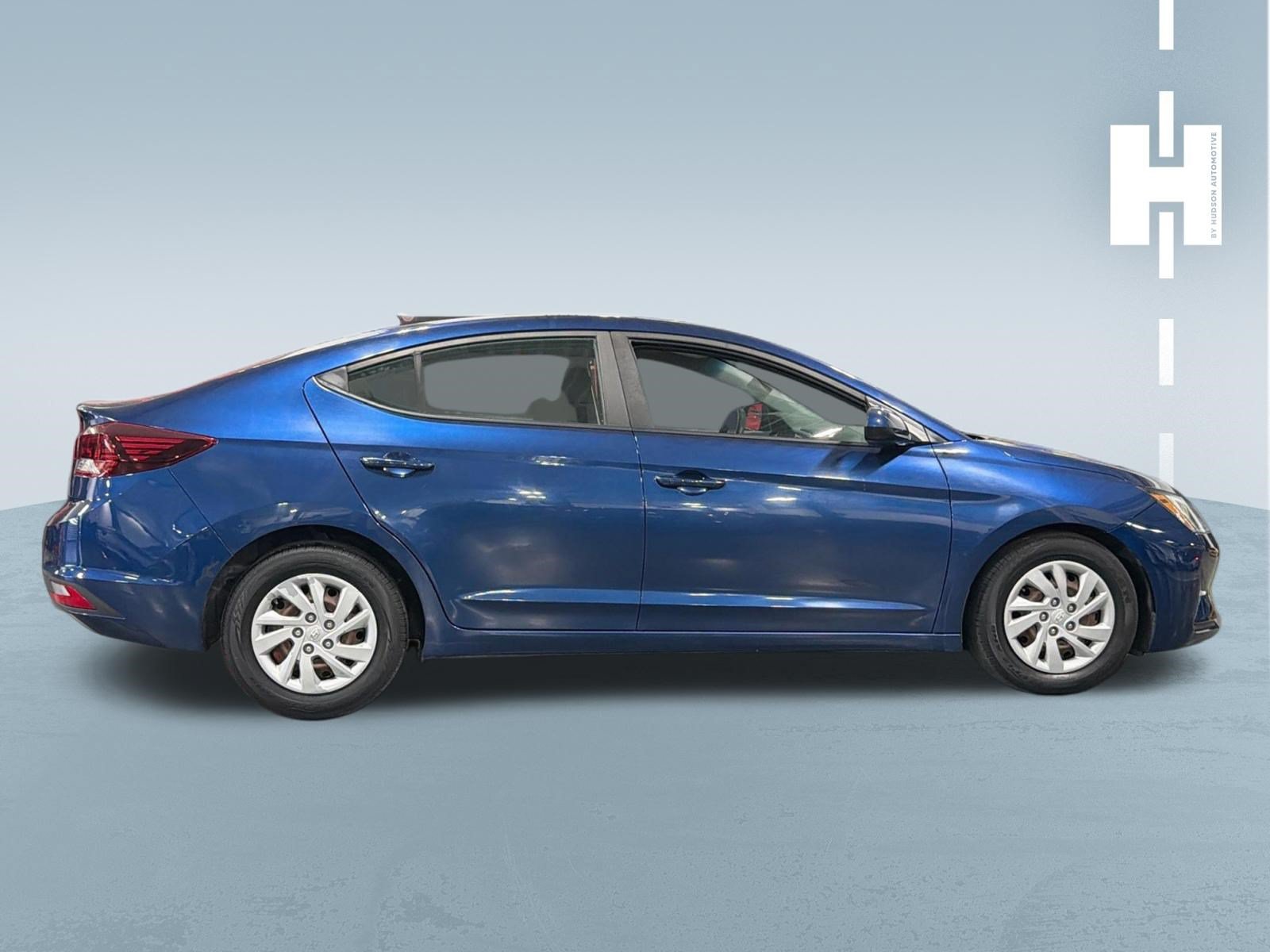 Used 2020 Hyundai Elantra SE FWD image 3