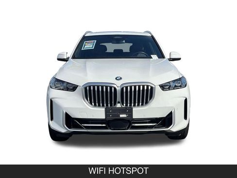 Used 2025 BMW X5 xDrive50e AWD/4WD image 4