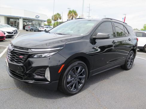 Used 2024 Chevrolet Equinox RS w/ RS Leather Package image 8