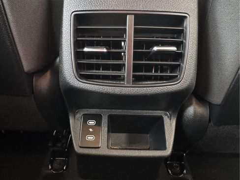 Used 2026 Kia Seltos LX AWD/4WD image 30
