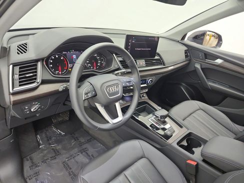 Used 2023 Audi Q5 2.0T Premium w/ Convenience Package AWD/4WD image 9