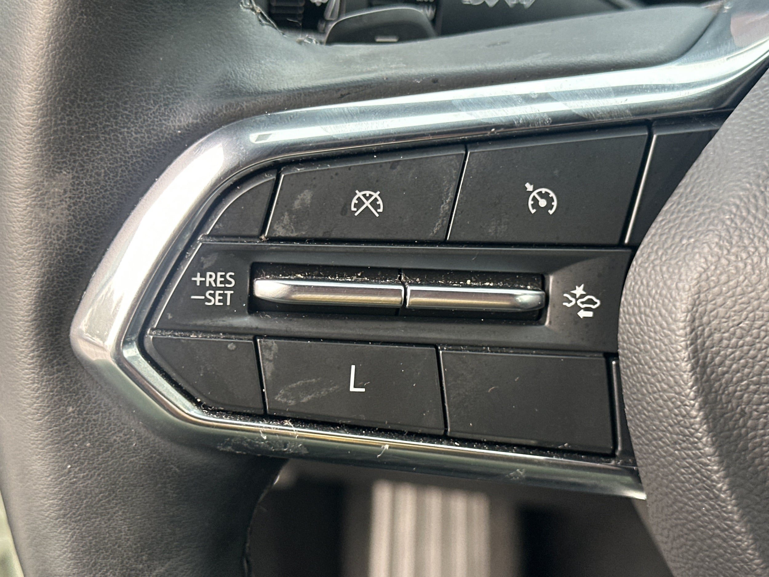 Used 2025 Chevrolet Equinox LT w/ Midnight Edition FWD image 24