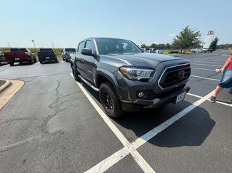 Used 2020 Toyota Tacoma SR5 AWD/4WD video 1