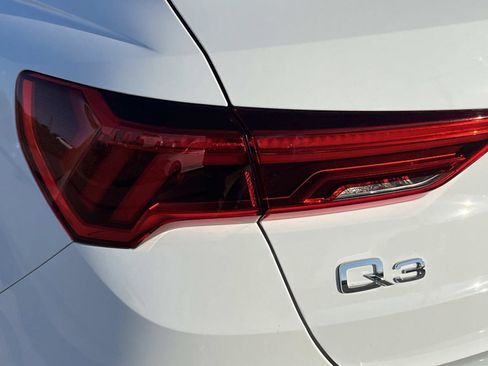 Used 2022 Audi Q3 2.0T Premium w/ Convenience Package image 9