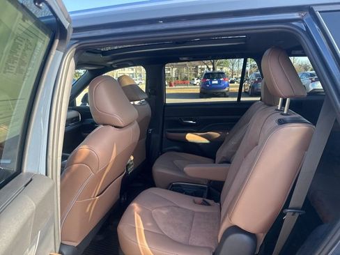 Used 2026 Toyota Grand Highlander AWD Hybrid image 21