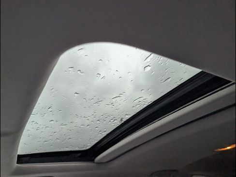 Used 2022 Honda CR-V EX-L image 9