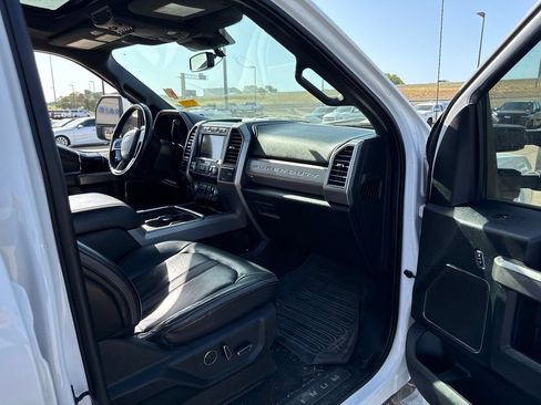 Used 2020 Ford F350 Platinum AWD/4WD image 8