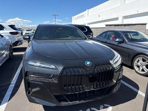 Used 2024 BMW i7 eDrive50 w/ M Sport Package RWD image 2