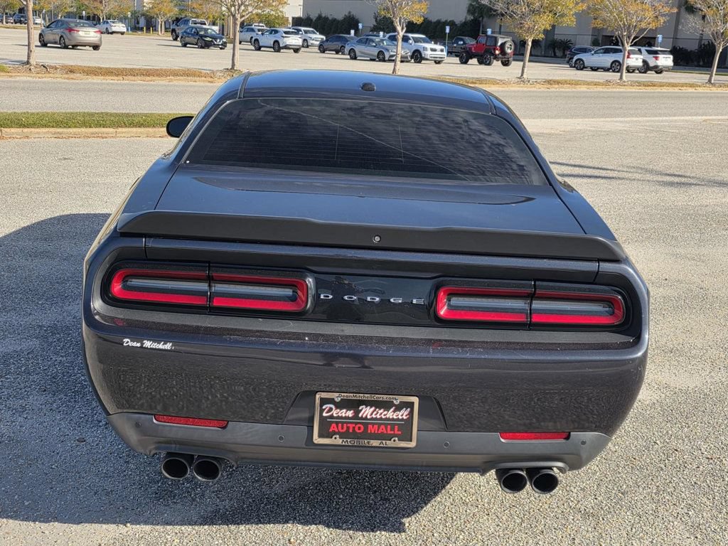 Used 2019 Dodge Challenger R/T w/ Blacktop Package RWD image 3
