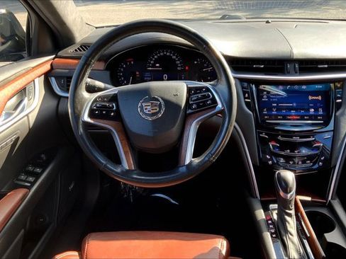 Used 2015 Cadillac XTS Luxury image 4