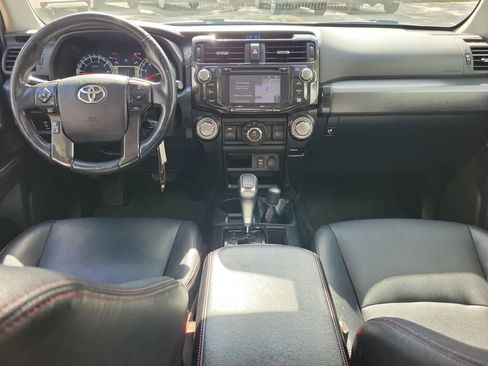Used 2017 Toyota 4Runner TRD Off-Road Premium AWD/4WD image 10