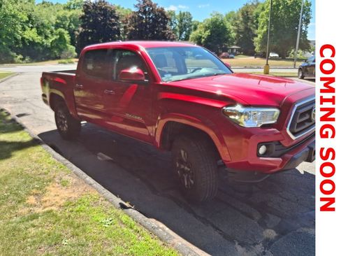Used 2020 Toyota Tacoma SR5 AWD/4WD image 4