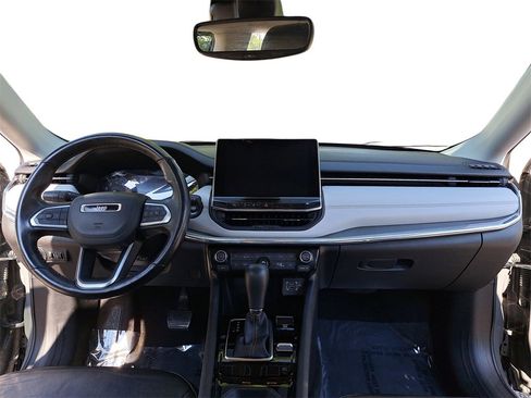 Used 2022 Jeep Compass Limited image 9