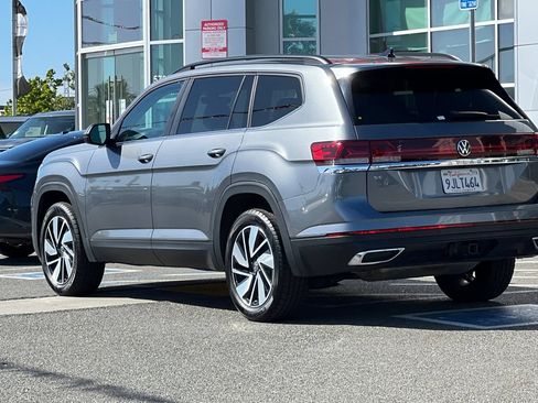 Used 2024 Volkswagen Atlas SE FWD image 6