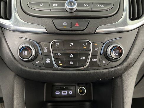 Used 2022 Chevrolet Equinox LT AWD/4WD image 23