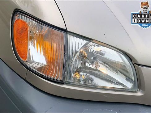 Used 2001 Toyota Sienna LE image 27