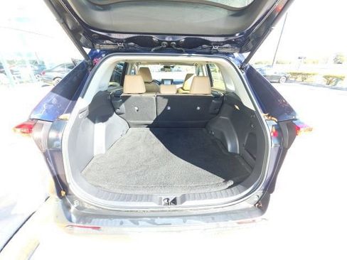 Used 2021 Toyota RAV4 XLE Premium image 26